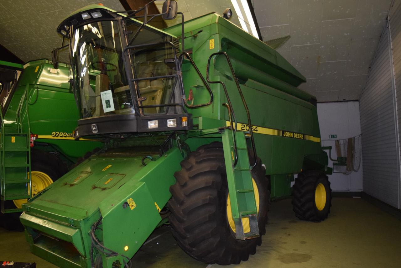 John Deere 2064 - Combine harvester: picture 4 John Deere 2064 - Combine harvester: picture 4