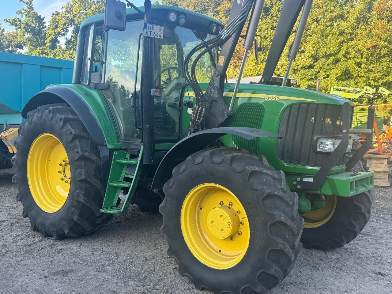 John Deere 6920 - Farm tractor: picture 2 John Deere 6920 - Farm tractor: picture 2