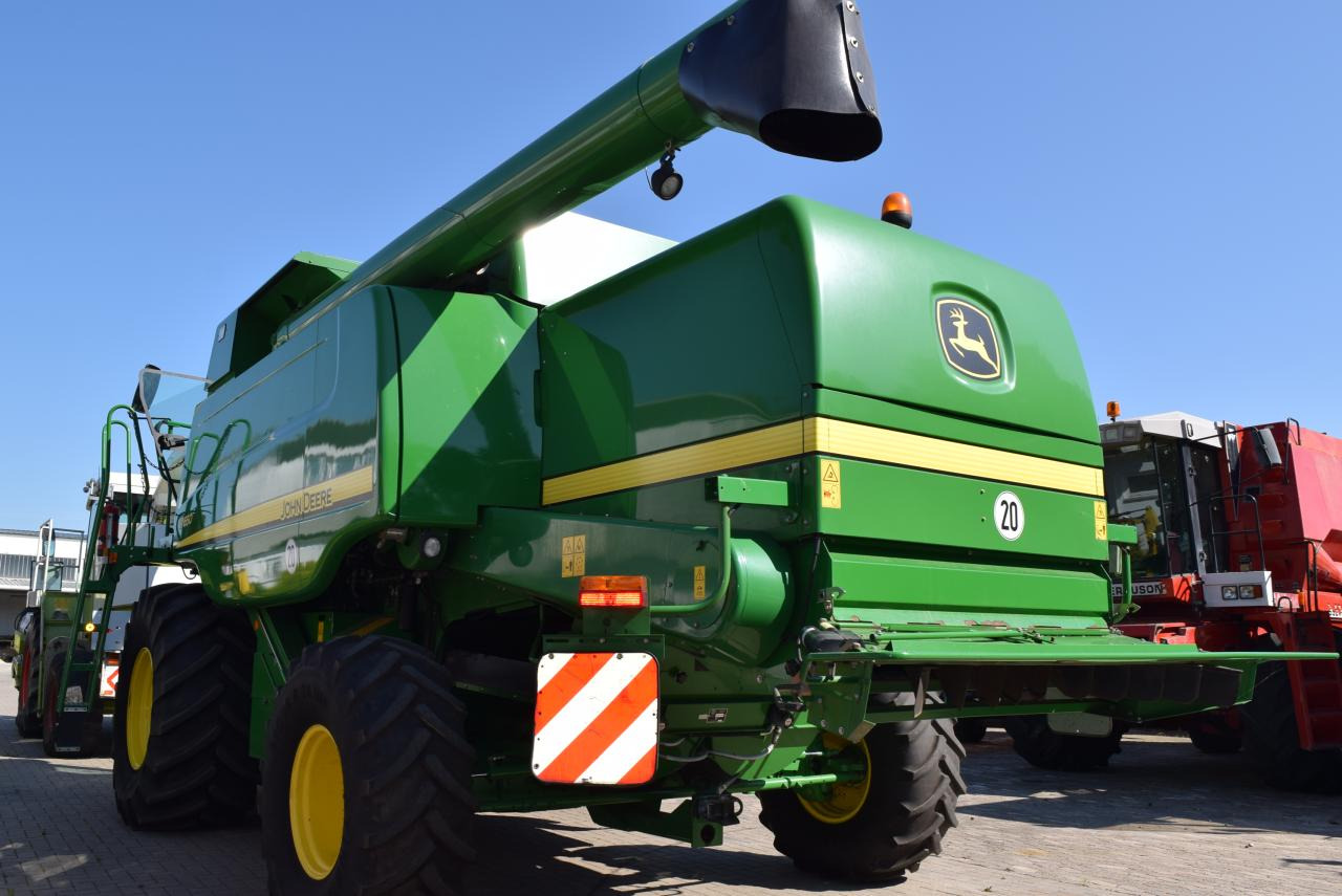 John Deere W 650 - Combine harvester: picture 4 John Deere W 650 - Combine harvester: picture 4