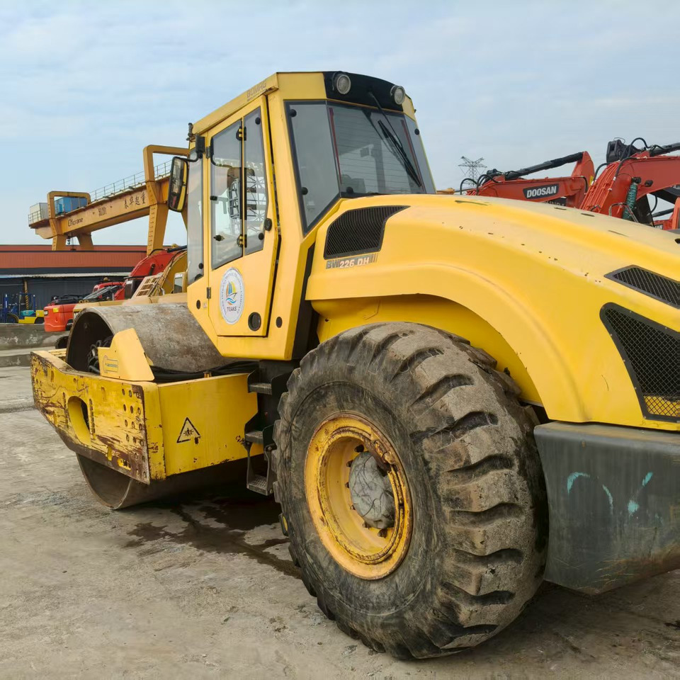 BOMAG BW226DH - Road roller: picture 2 BOMAG BW226DH - Road roller: picture 2