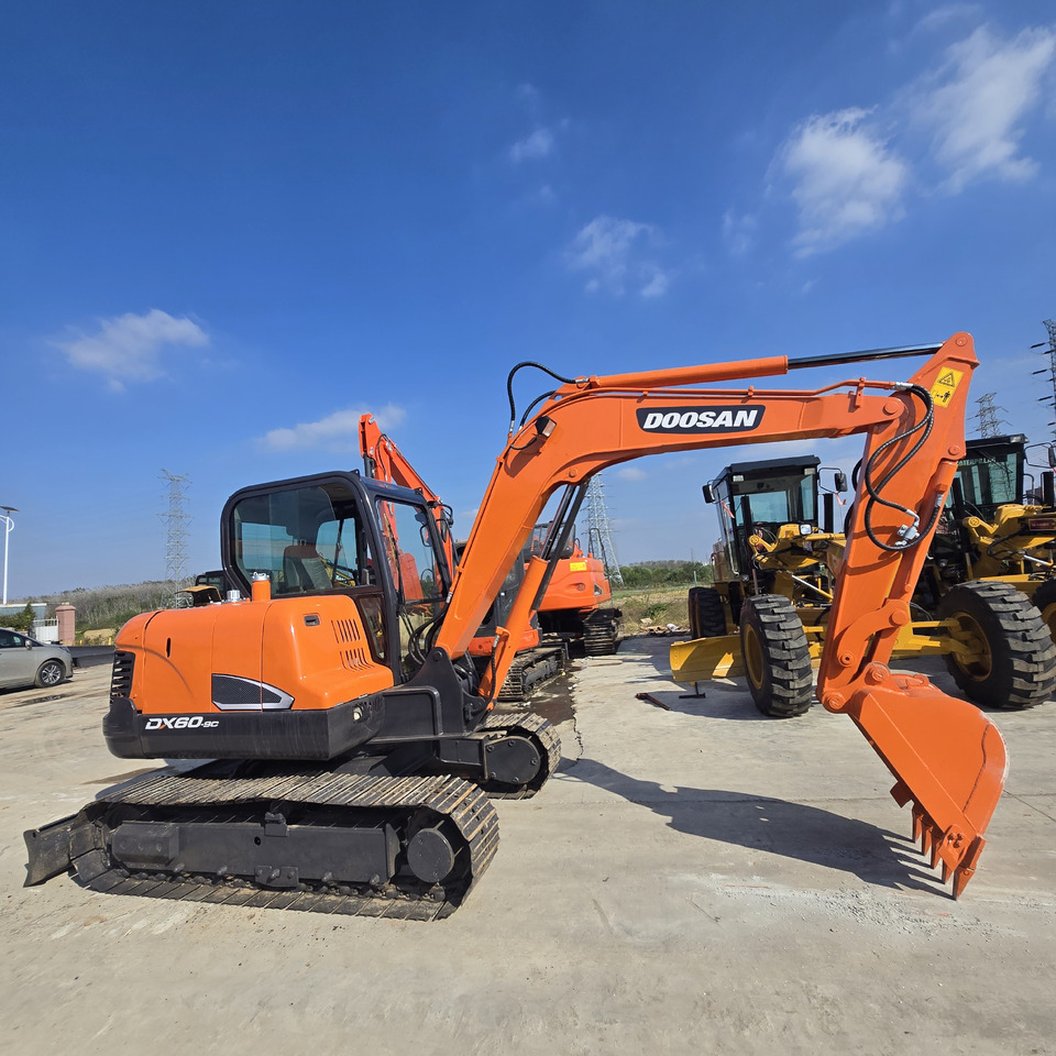 Doosan DX60 - Mini excavator: picture 3 Doosan DX60 - Mini excavator: picture 3