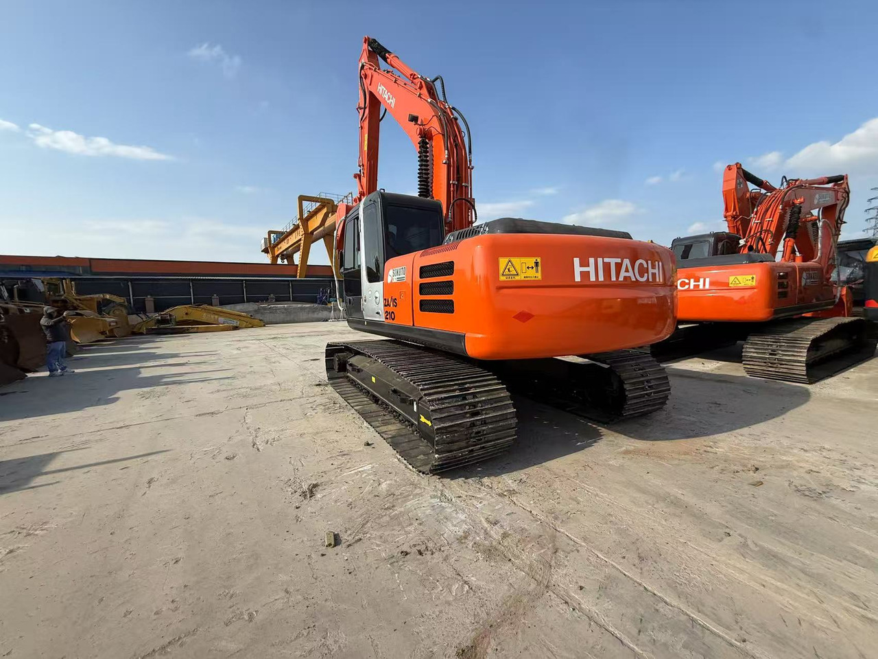 Crawler excavator HITACHI ZX210: picture 7