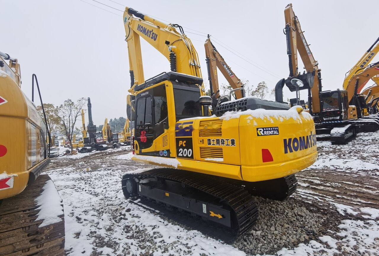 Komatsu PC200-8 - Crawler excavator: picture 1 Komatsu PC200-8 - Crawler excavator: picture 1