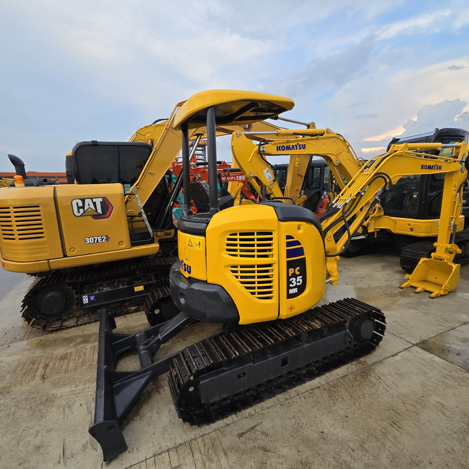 Komatsu PC35MR - Mini excavator: picture 5 Komatsu PC35MR - Mini excavator: picture 5