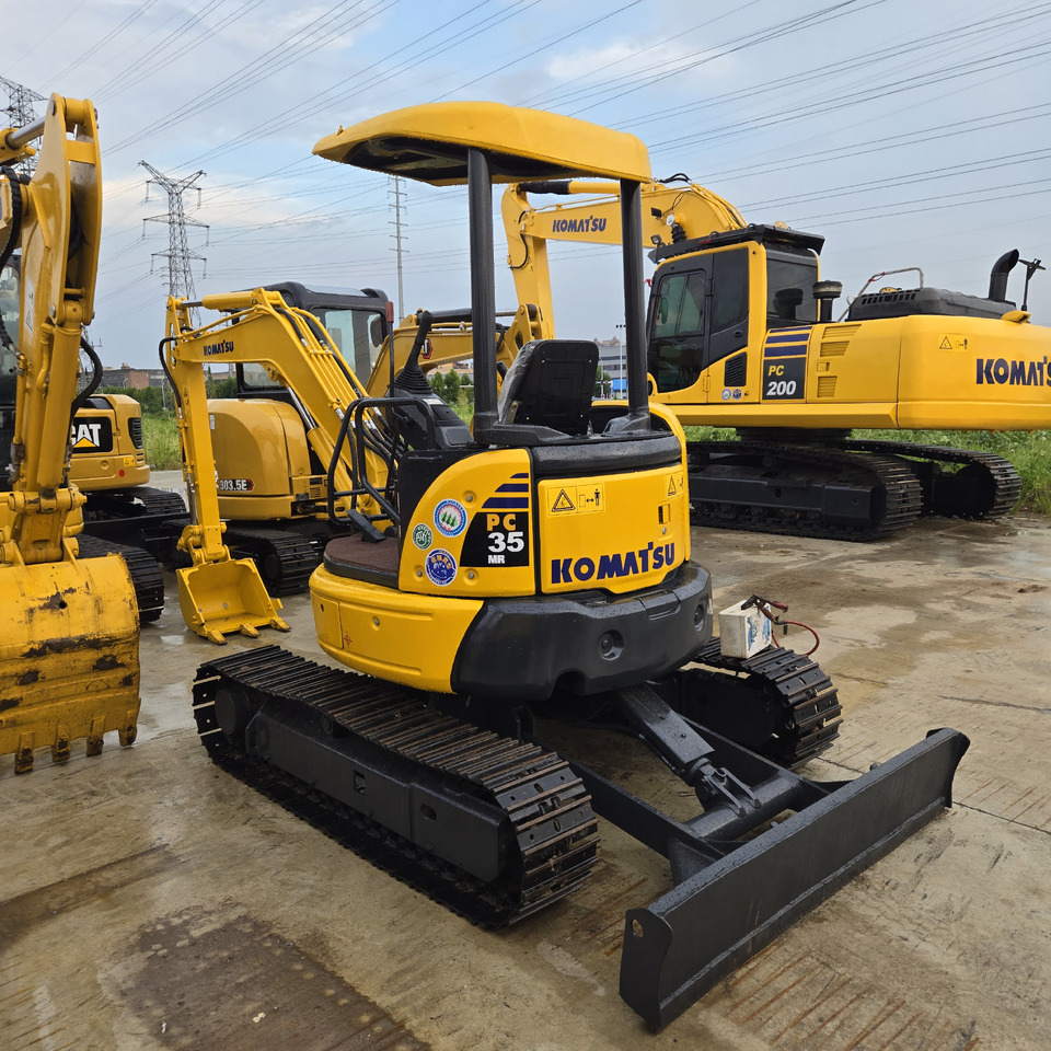 Komatsu PC35MR - Mini excavator: picture 1 Komatsu PC35MR - Mini excavator: picture 1