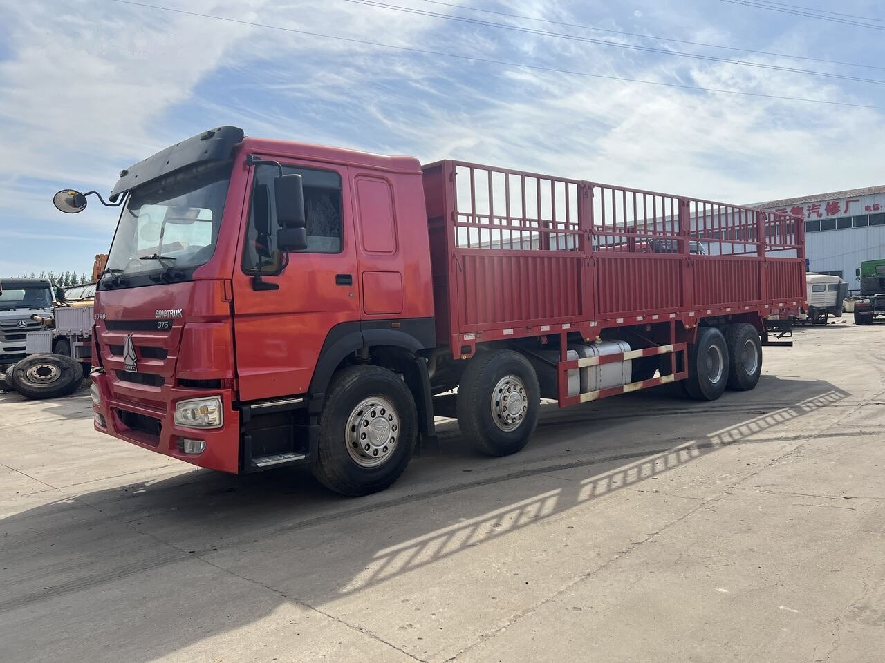 Sinotruk Howo Howo 8*4 - Dropside/ Flatbed truck: picture 5 Sinotruk Howo Howo 8*4 - Dropside/ Flatbed truck: picture 5