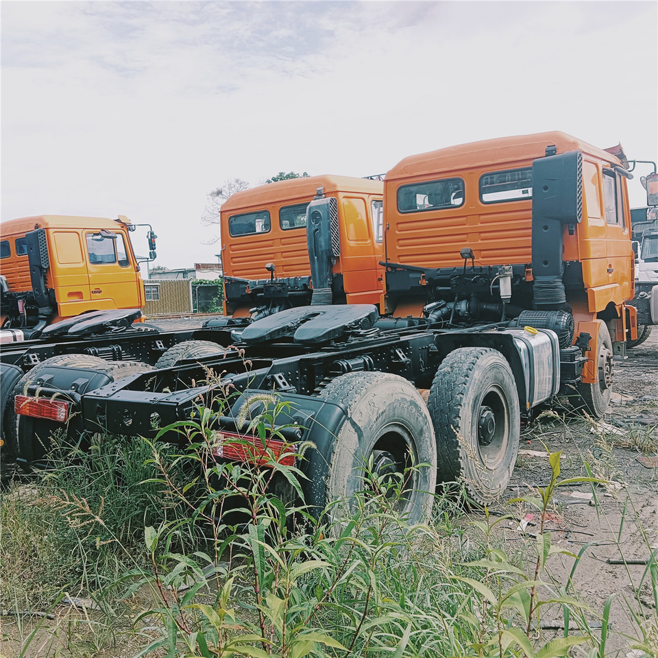 SHACMAN F3000 trailer head - Tractor unit: picture 3 SHACMAN F3000 trailer head - Tractor unit: picture 3