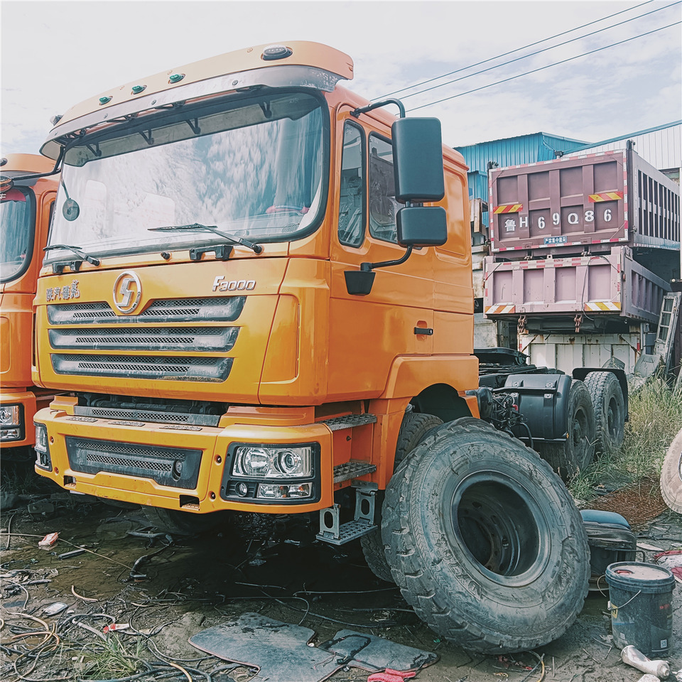 SHACMAN F3000 trailer head - Tractor unit: picture 1 SHACMAN F3000 trailer head - Tractor unit: picture 1