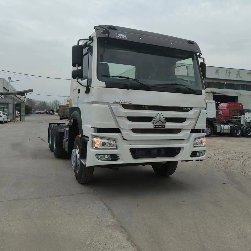 SINOTRUK HOWO trailer head - Tractor unit: picture 3 SINOTRUK HOWO trailer head - Tractor unit: picture 3