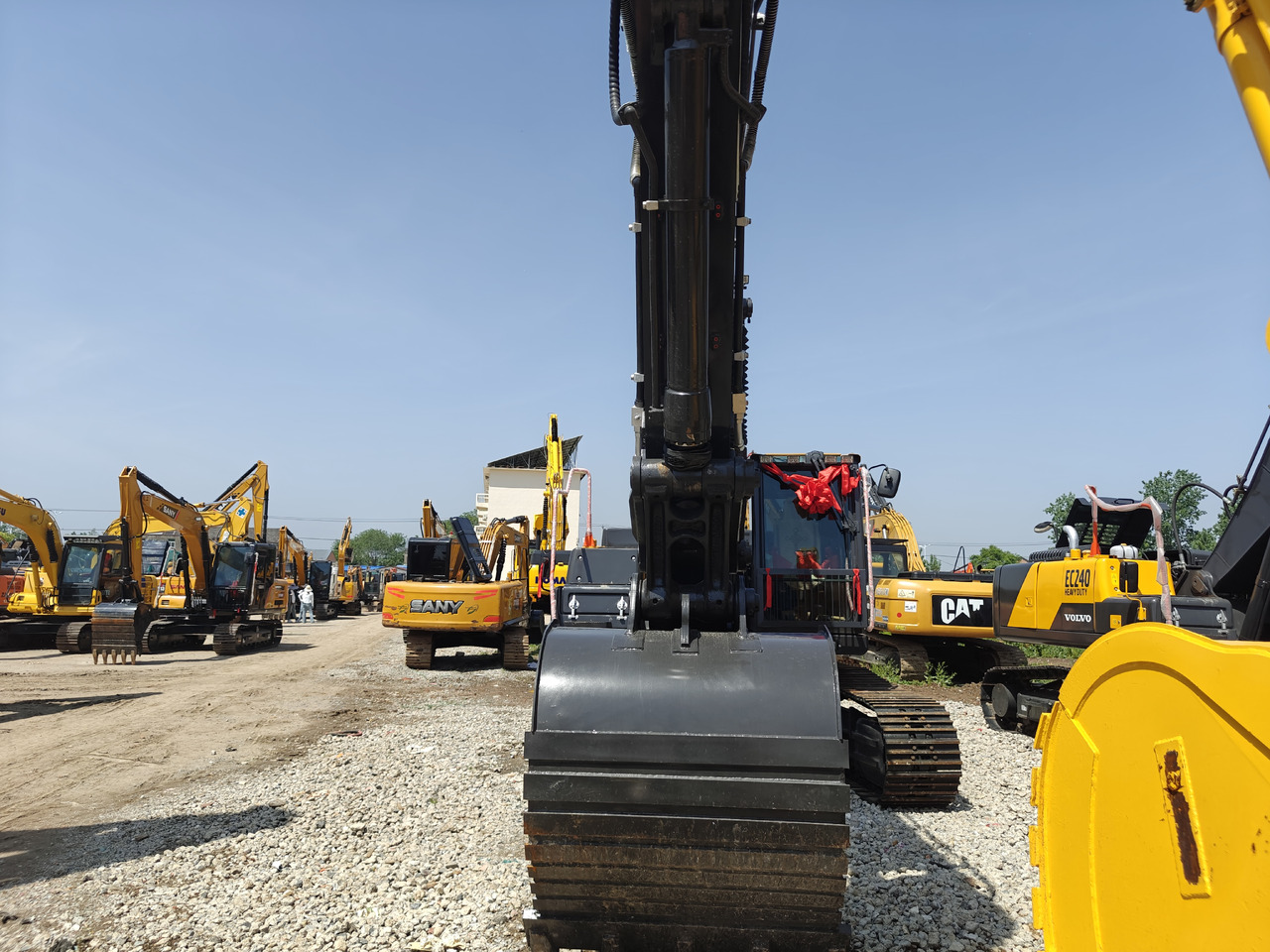Volvo EC300DL - Crawler excavator: picture 3 Volvo EC300DL - Crawler excavator: picture 3