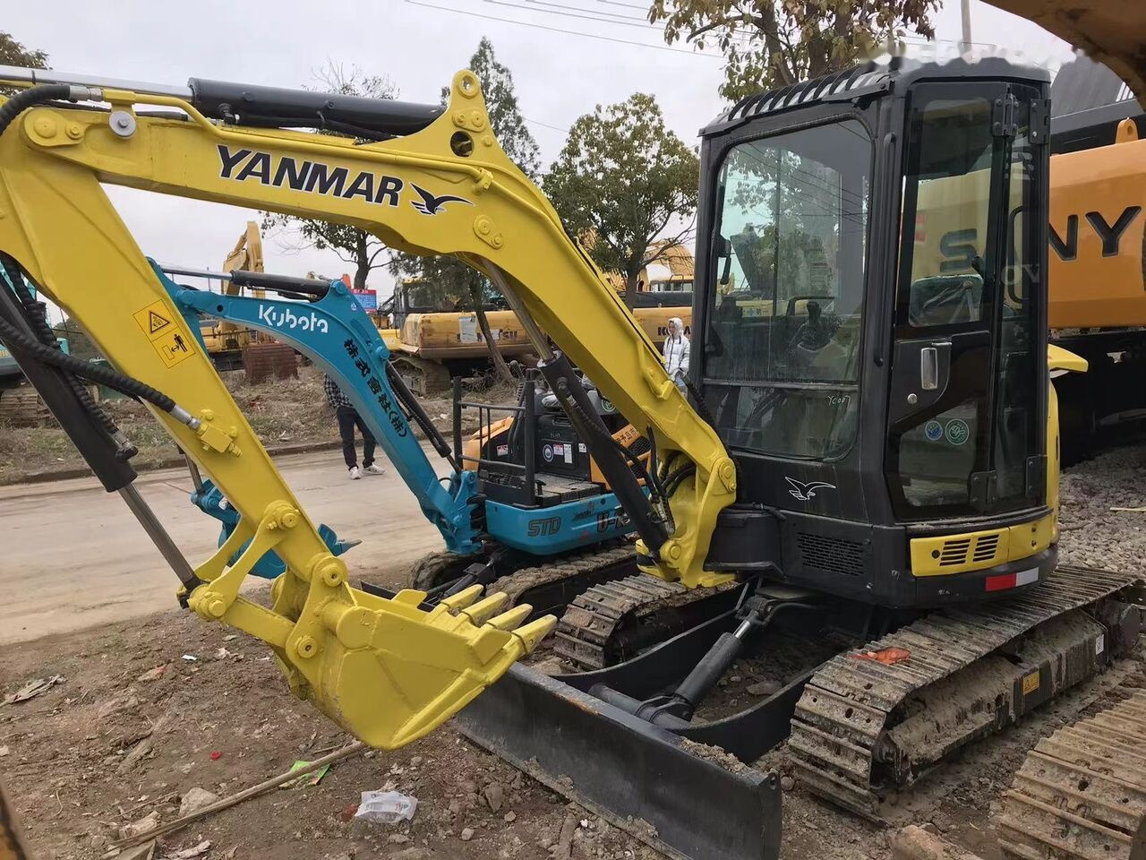 Yanmar VIO30 - Mini excavator: picture 2 Yanmar VIO30 - Mini excavator: picture 2