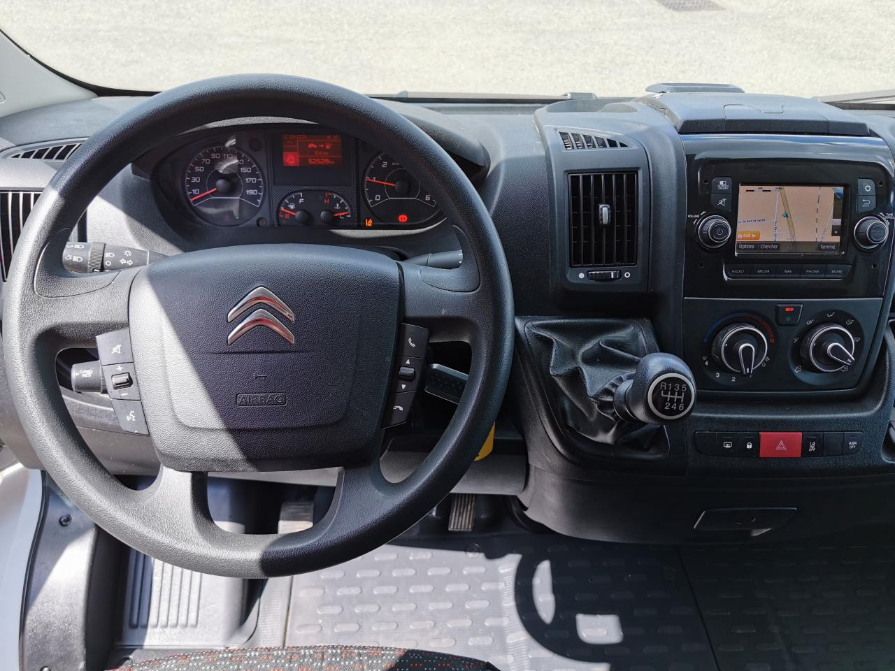 CITROEN Jumper 3.5t L2H2 2.2 HDi S&S - 140  III FOURGON TOLE Fourgon Tolé 35 L2H2 PHASE 3 - Panel van: picture 4 CITROEN Jumper 3.5t L2H2 2.2 HDi S&S - 140  III FOURGON TOLE Fourgon Tolé 35 L2H2 PHASE 3 - Panel van: picture 4