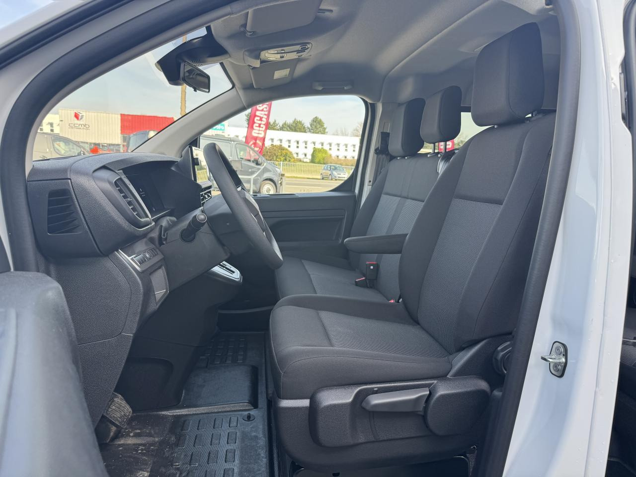 CITROEN Jumpy M 2.0 BlueHDi - 180 S&S - BV EAT8 III CABINE APPROFONDIE Cabine approfondie Fixe PHASE 2 - Panel van: picture 5 CITROEN Jumpy M 2.0 BlueHDi - 180 S&S - BV EAT8 III CABINE APPROFONDIE Cabine approfondie Fixe PHASE 2 - Panel van: picture 5