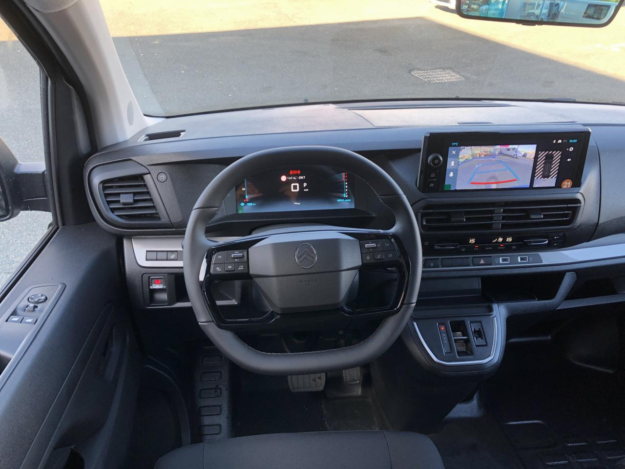 CITROEN Jumpy M 2.0 BlueHDi - 180 S&S - BV EAT8 III CABINE APPROFONDIE Cabine approfondie Fixe PHASE 2 - Panel van: picture 4 CITROEN Jumpy M 2.0 BlueHDi - 180 S&S - BV EAT8 III CABINE APPROFONDIE Cabine approfondie Fixe PHASE 2 - Panel van: picture 4