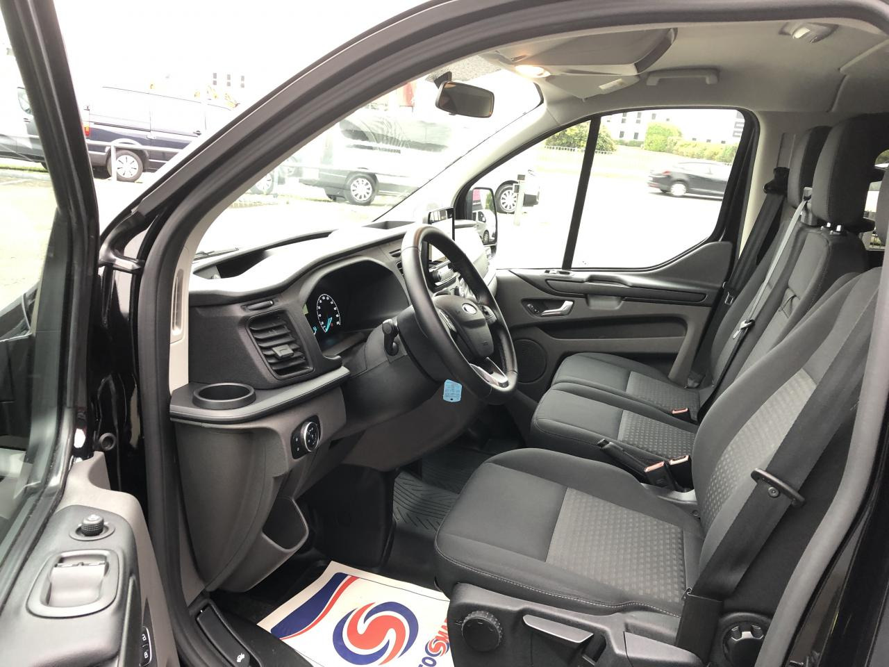 FORD transit custom kombi Transit Custom 2.0 EcoBlue 130 ch BVA S&S combi 9 places 320 L2H1 Trend Business - Passenger van: picture 3 FORD transit custom kombi Transit Custom 2.0 EcoBlue 130 ch BVA S&S combi 9 places 320 L2H1 Trend Business - Passenger van: picture 3