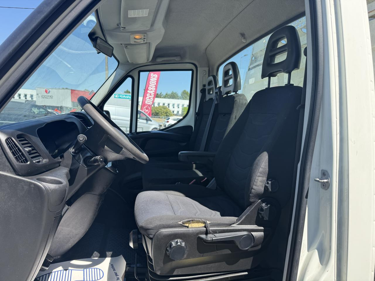 IVECO Daily 35 C 14 S&S (Quad-Leaf) CHASSIS CABINE 2014 35C/35S Chassis cabine 35 C Epmt.3.45 PHASE 3 - Tipper van: picture 5 IVECO Daily 35 C 14 S&S (Quad-Leaf) CHASSIS CABINE 2014 35C/35S Chassis cabine 35 C Epmt.3.45 PHASE 3 - Tipper van: picture 5
