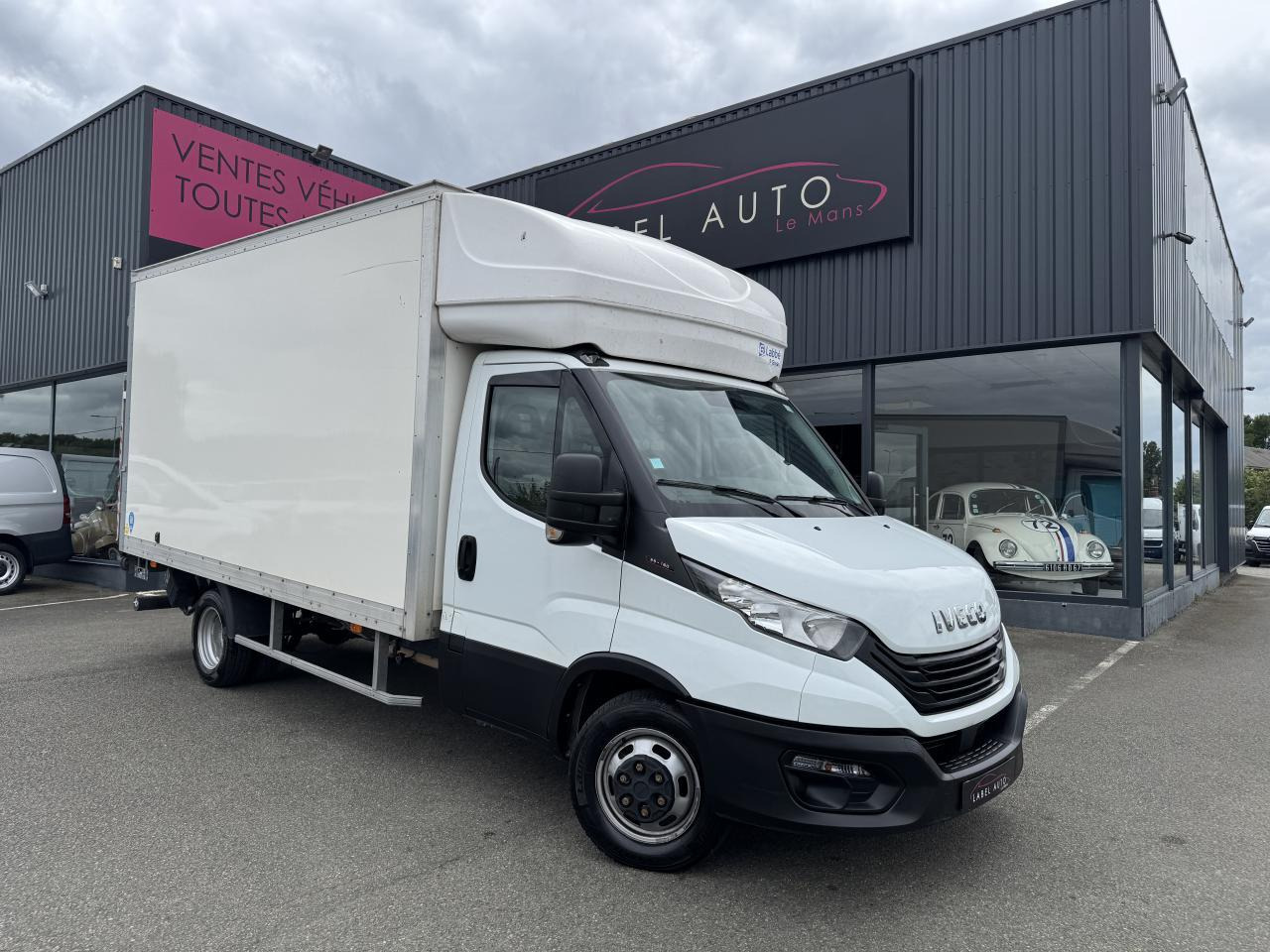 Iveco Daily 35 C 16 CAISSE HAYON 20M3 - Box van: picture 3 Iveco Daily 35 C 16 CAISSE HAYON 20M3 - Box van: picture 3