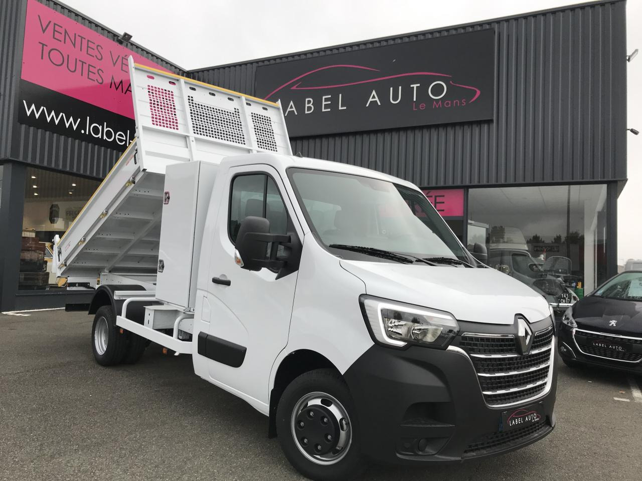 RENAULT Master Confort R3500RJ L3 2.3 dCi - 165 III CHASSIS CABINE Châssis Cabine L3 Propulsion PHASE - Other machinery: picture 1 RENAULT Master Confort R3500RJ L3 2.3 dCi - 165 III CHASSIS CABINE Châssis Cabine L3 Propulsion PHASE - Other machinery: picture 1