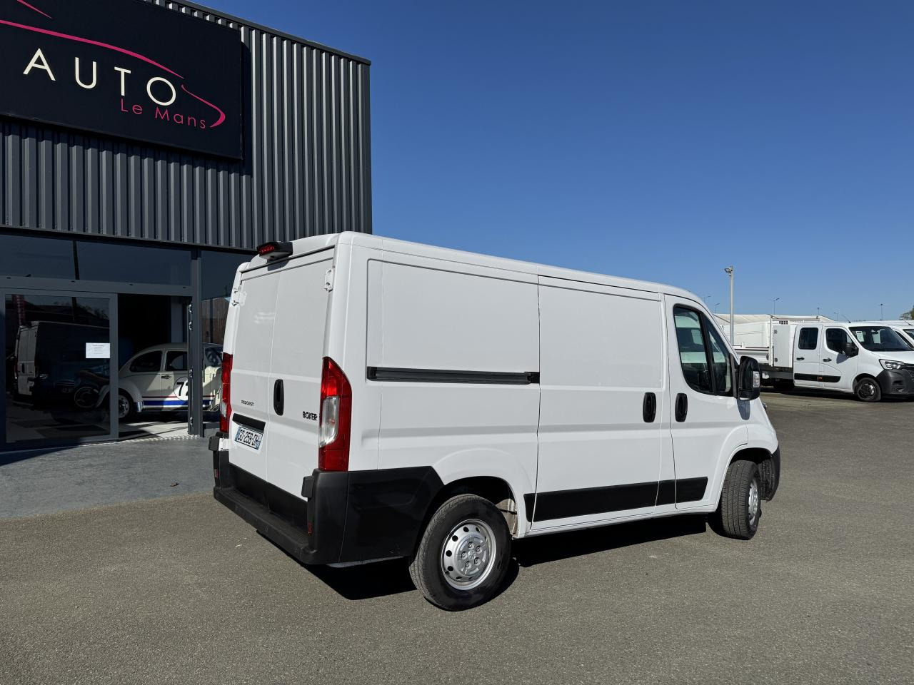 PEUGEOT boxer 333 L1H1 2.2 BLUEHDI S&S 140CH ASPHALT - Panel van: picture 5 PEUGEOT boxer 333 L1H1 2.2 BLUEHDI S&S 140CH ASPHALT - Panel van: picture 5