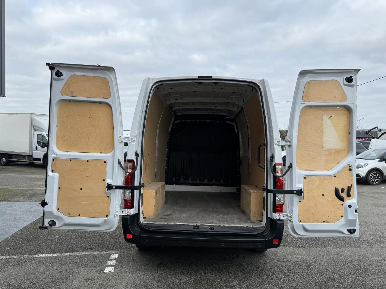 RENAULT MASTER 3T3 L2H2 2.3 DCI 135CH GRAND CONFORT - Panel van: picture 3 RENAULT MASTER 3T3 L2H2 2.3 DCI 135CH GRAND CONFORT - Panel van: picture 3