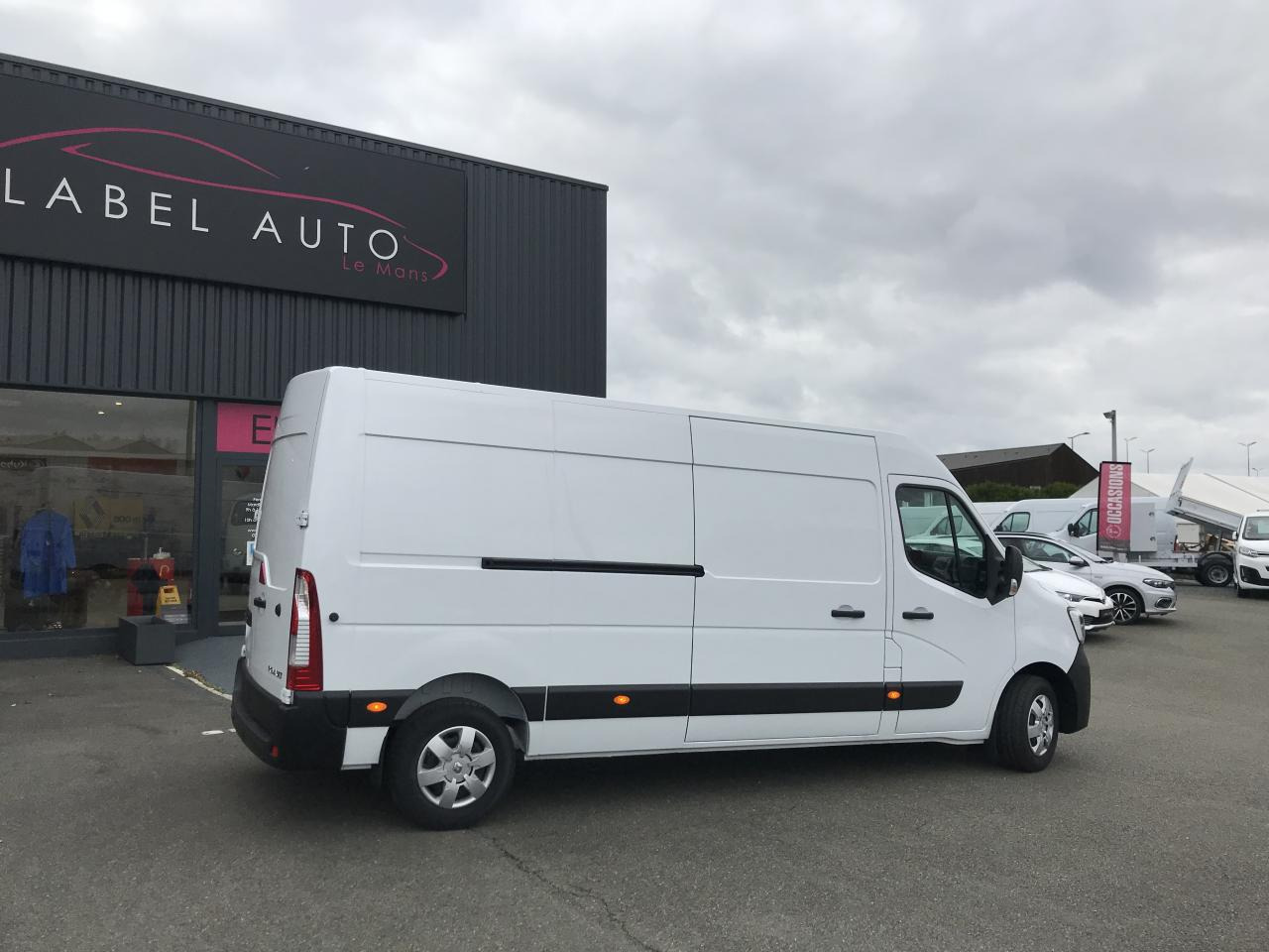RENAULT Master Confort F3500 L3H2 2.3 Blue dCi - 135 III FOURGON Fourgon L3H2 Traction PHASE 3 - Panel van: picture 5 RENAULT Master Confort F3500 L3H2 2.3 Blue dCi - 135 III FOURGON Fourgon L3H2 Traction PHASE 3 - Panel van: picture 5