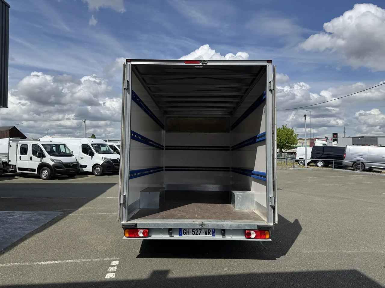 Renault Master F3500 L3H1 2.3 BLUE DCI 145CH CONFORT EUROVI - Box van: picture 2 Renault Master F3500 L3H1 2.3 BLUE DCI 145CH CONFORT EUROVI - Box van: picture 2