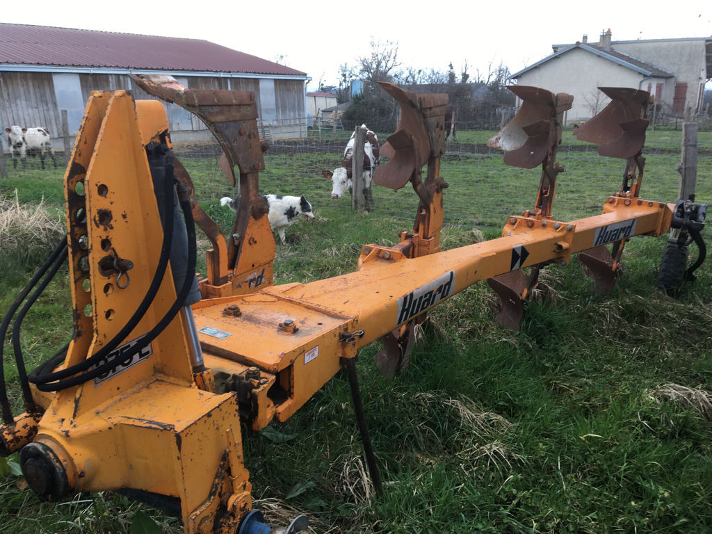 Huard 375ET - Plow: picture 1 Huard 375ET - Plow: picture 1