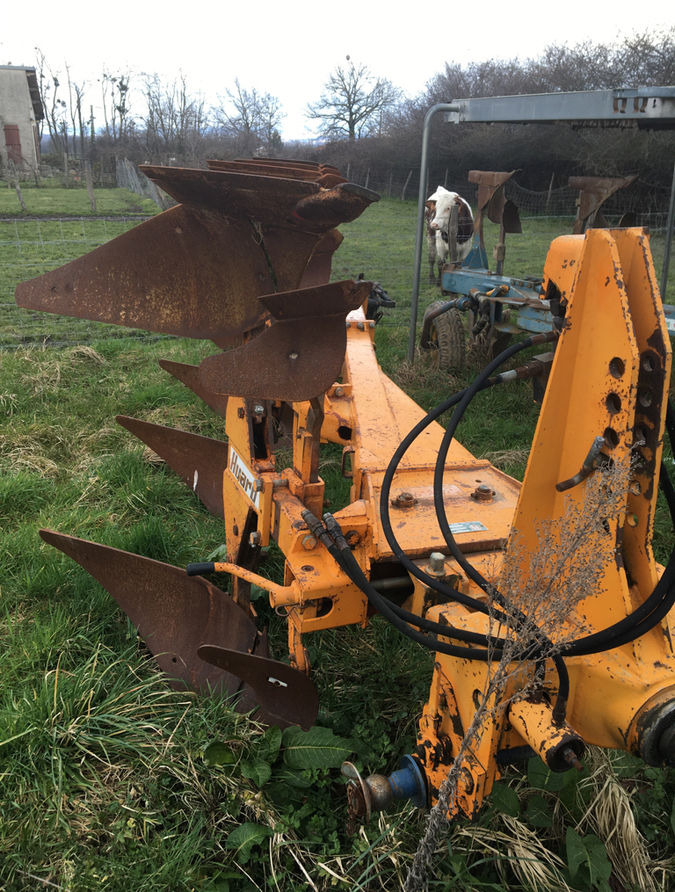 Huard 375ET - Plow: picture 2 Huard 375ET - Plow: picture 2