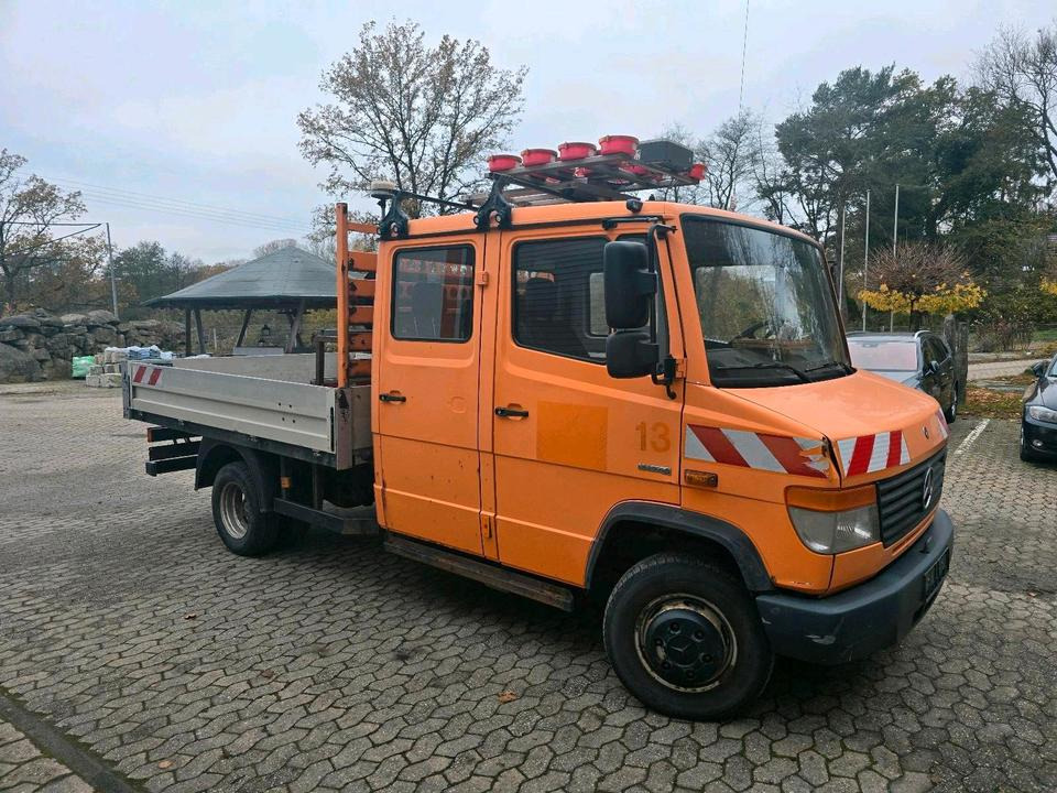 Mercedes-Benz Vario 613D Bluetec 5 Pritsche Doka LKW - Dropside/ Flatbed truck: picture 1 Mercedes-Benz Vario 613D Bluetec 5 Pritsche Doka LKW - Dropside/ Flatbed truck: picture 1