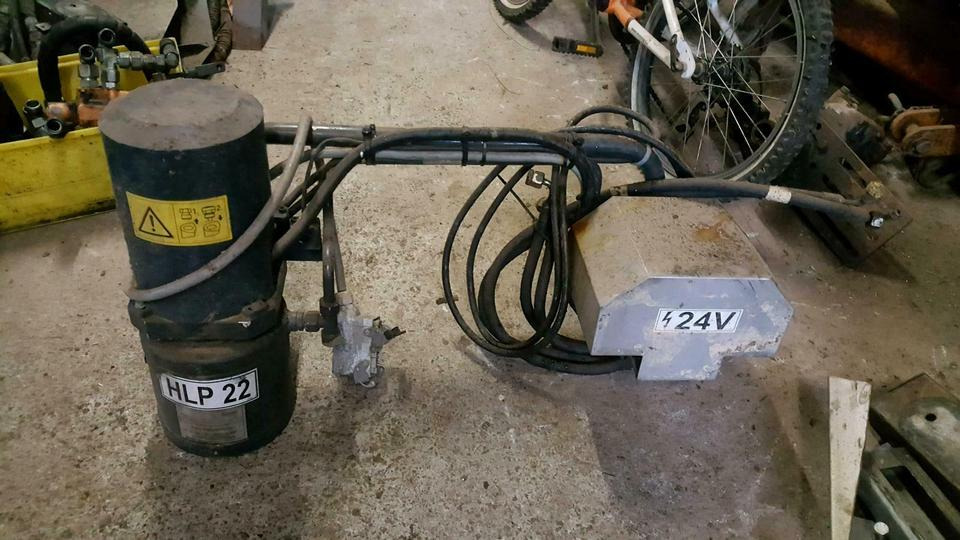 Schmidt Schneepflug Hydraulikanlage Hydraulik Kommunal Winter - Hydraulics for Municipal/ Special vehicle: picture 1 Schmidt Schneepflug Hydraulikanlage Hydraulik Kommunal Winter - Hydraulics for Municipal/ Special vehicle: picture 1