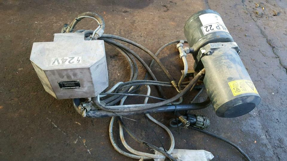 Schneepflug Schmidt Hydraulikanlage Schneeschild Elektrohydraulik - Hydraulics for Municipal/ Special vehicle: picture 1 Schneepflug Schmidt Hydraulikanlage Schneeschild Elektrohydraulik - Hydraulics for Municipal/ Special vehicle: picture 1