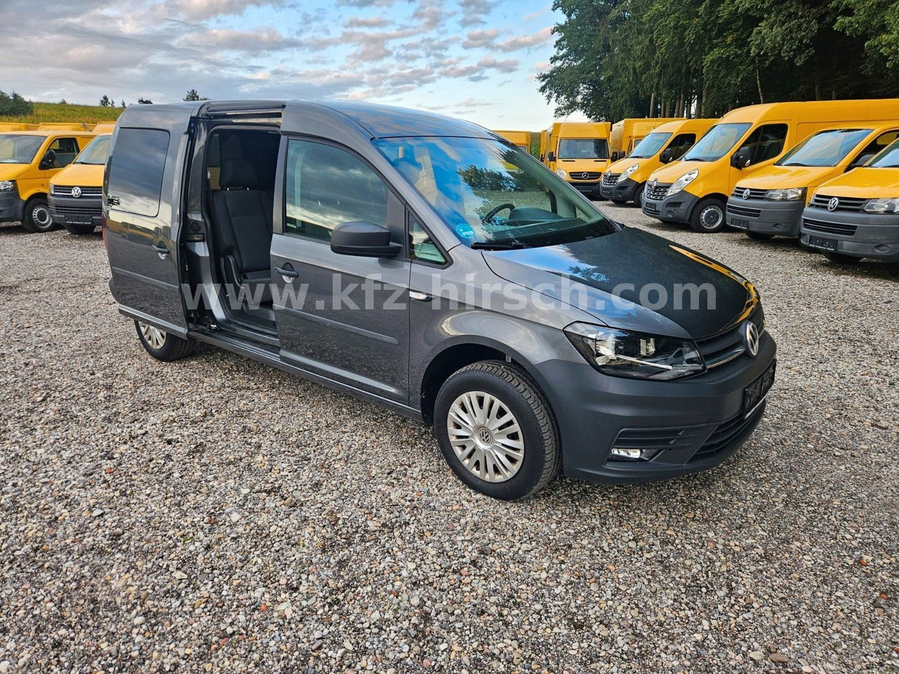 Volkswagen Caddy Maxi Conceptline|Temp|Sitzhzg|NAVI|2xS-Tür - Station wagon: picture 1 Volkswagen Caddy Maxi Conceptline|Temp|Sitzhzg|NAVI|2xS-Tür - Station wagon: picture 1