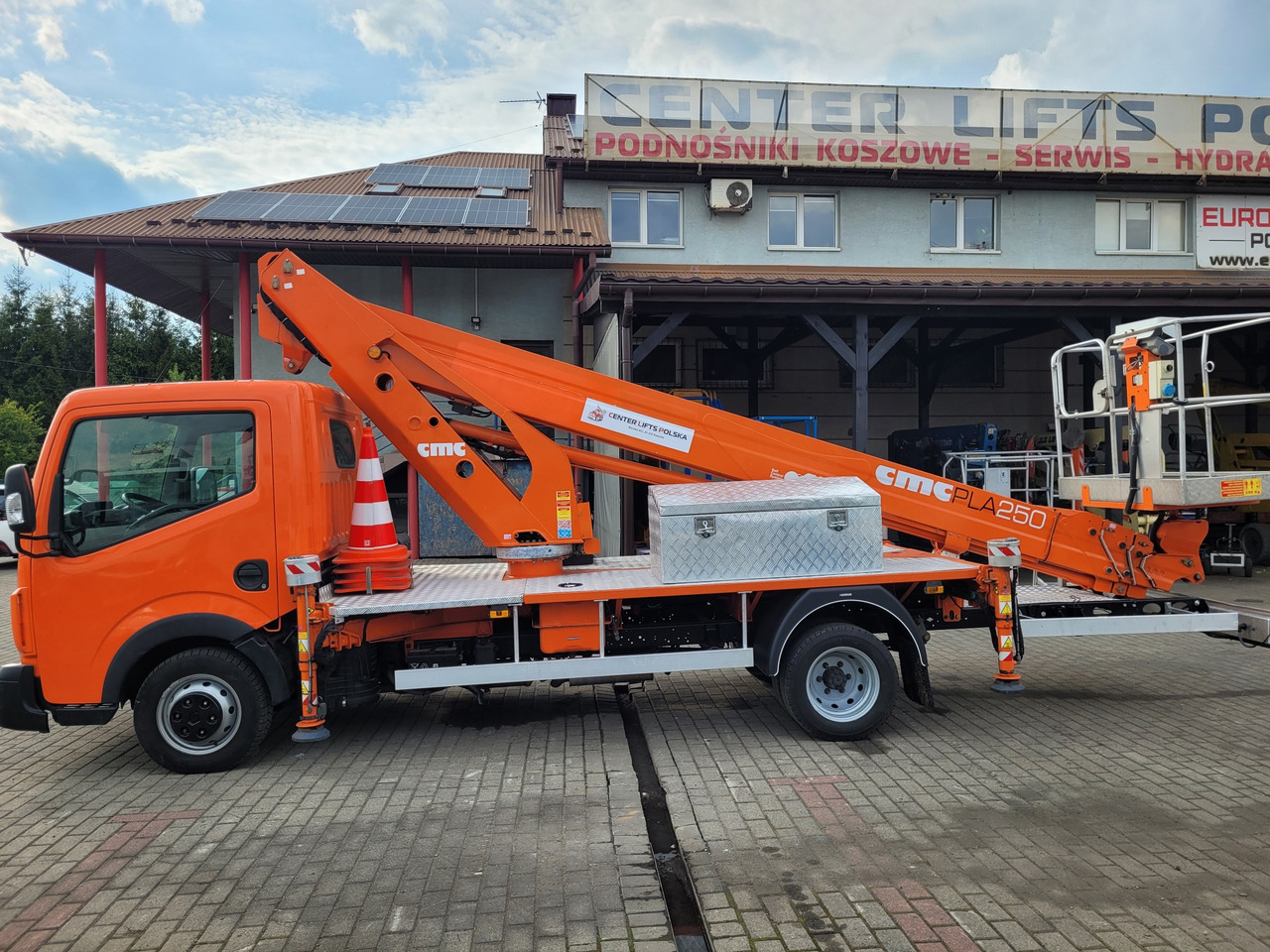 Renault Maxity podnośnik koszowy 25 m CMC PLA250 - Truck mounted aerial platform: picture 5 Renault Maxity podnośnik koszowy 25 m CMC PLA250 - Truck mounted aerial platform: picture 5
