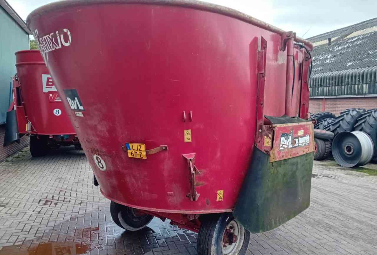 BVL V-Mix 10 voermengwagen - Forage mixer wagon: picture 3 BVL V-Mix 10 voermengwagen - Forage mixer wagon: picture 3