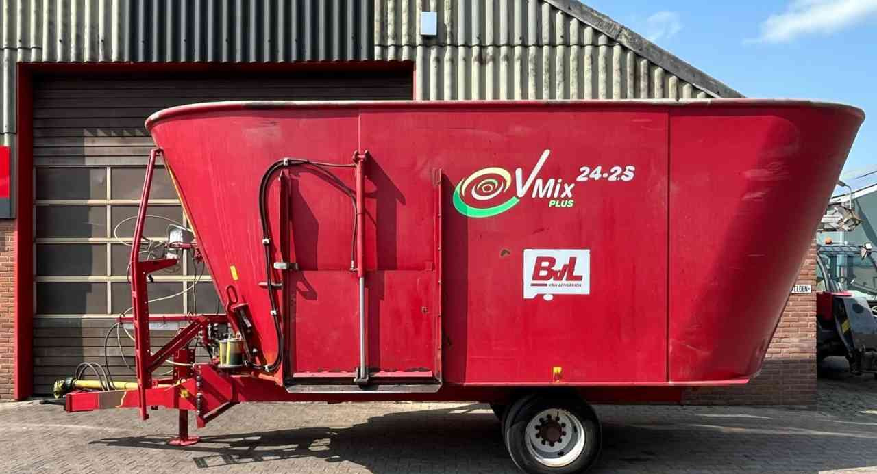 BVL V-Mix 24-2S Voermengwagen voermachines - Forage mixer wagon: picture 1 BVL V-Mix 24-2S Voermengwagen voermachines - Forage mixer wagon: picture 1