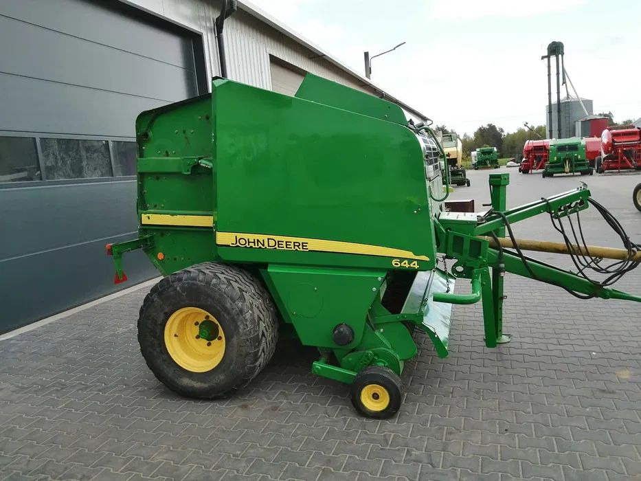 JOHN DEERE 644/2011r 578 PREMIUM opuszczana podloga cover edge - Round baler: picture 2 JOHN DEERE 644/2011r 578 PREMIUM opuszczana podloga cover edge - Round baler: picture 2