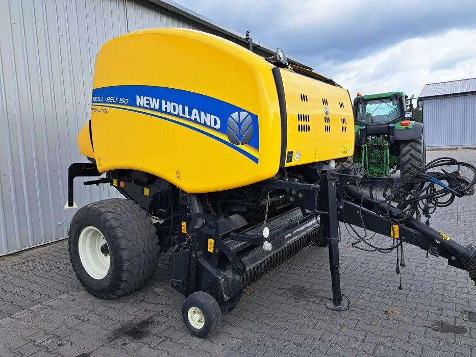 New Holland roll-belt 150 cropcutter - Round baler: picture 2 New Holland roll-belt 150 cropcutter - Round baler: picture 2