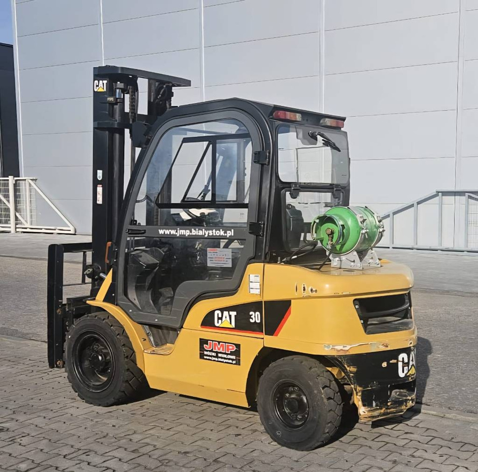 CAT GP 30 N - LPG forklift: picture 5 CAT GP 30 N - LPG forklift: picture 5