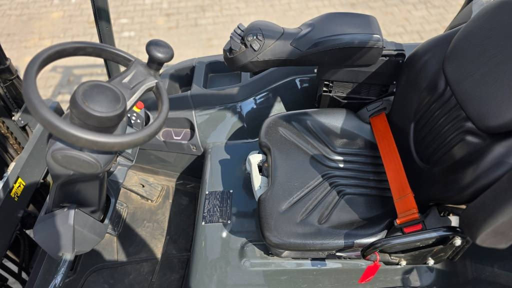 Electric forklift Mitsubishi FB 55 NH DEMO 122hrs only !: picture 16 Electric forklift Mitsubishi FB 55 NH DEMO 122hrs only !: picture 16