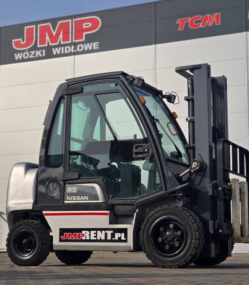 Nissan FGD02 A 32 Q - LPG forklift: picture 1 Nissan FGD02 A 32 Q - LPG forklift: picture 1