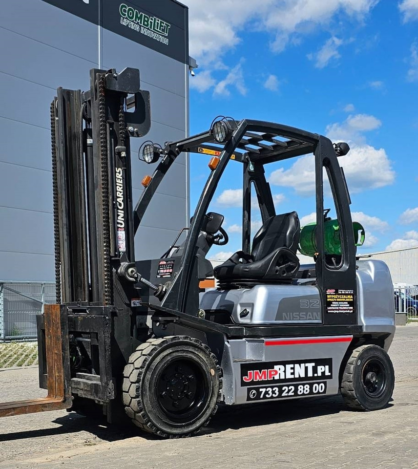 Nissan UG1D2A32LQ - LPG forklift: picture 2 Nissan UG1D2A32LQ - LPG forklift: picture 2