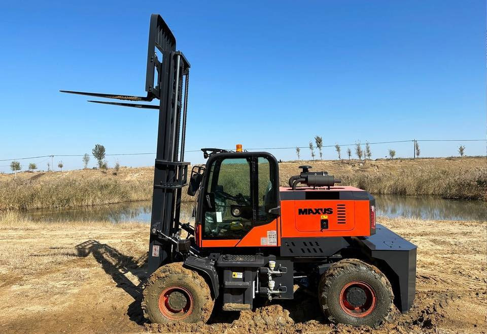 NEW off-road 4x4 forklift MAXUS НОВИЙ позашляховий 4x4 вилковий навантажувач MAXUS - Diesel forklift: picture 1 NEW off-road 4x4 forklift MAXUS НОВИЙ позашляховий 4x4 вилковий навантажувач MAXUS - Diesel forklift: picture 1