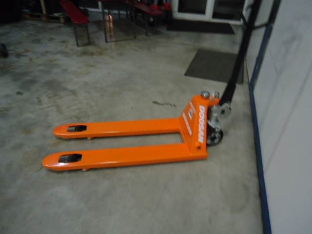 Doosan Pallettruck - Pallet truck: picture 4 Doosan Pallettruck - Pallet truck: picture 4