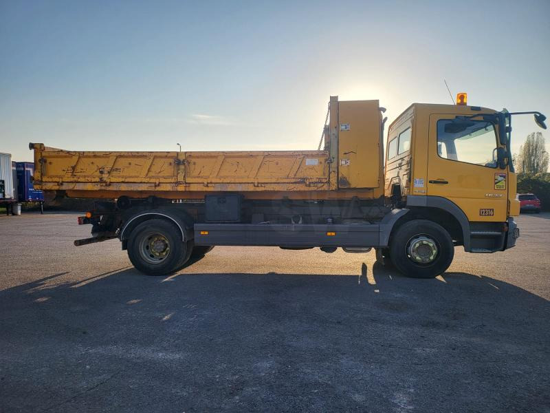 Hook lift truck Mercedes Atego 1622: picture 15