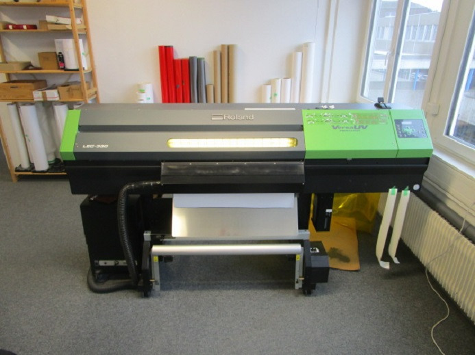 DRUCK- UND SCHNEID-MASCHINE ROLAND LEC-330 - Digital printing machine: picture 1 DRUCK- UND SCHNEID-MASCHINE ROLAND LEC-330 - Digital printing machine: picture 1