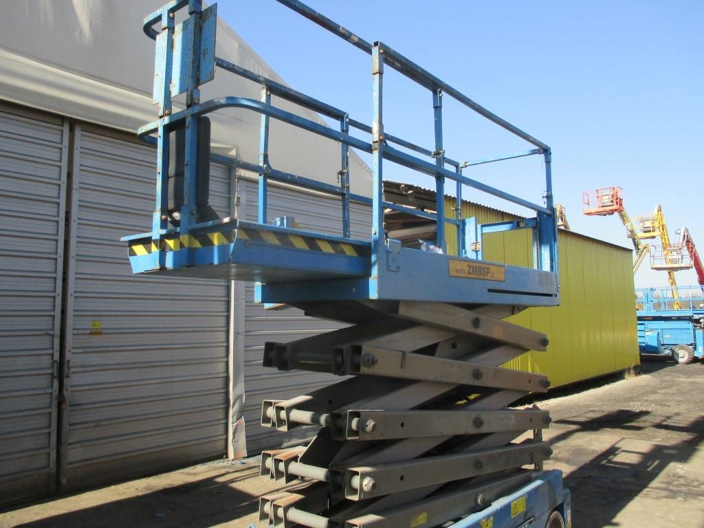 Genie GS 3232 - Scissor lift: picture 2 Genie GS 3232 - Scissor lift: picture 2