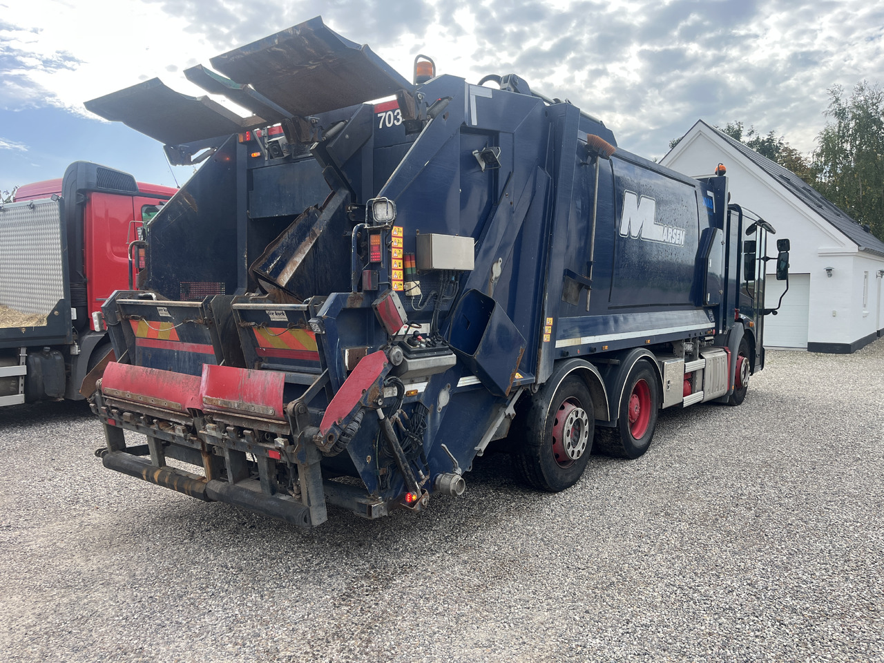 MERCEDES-BENZ Econic 2630 2 camber - Garbage truck: picture 3 MERCEDES-BENZ Econic 2630 2 camber - Garbage truck: picture 3