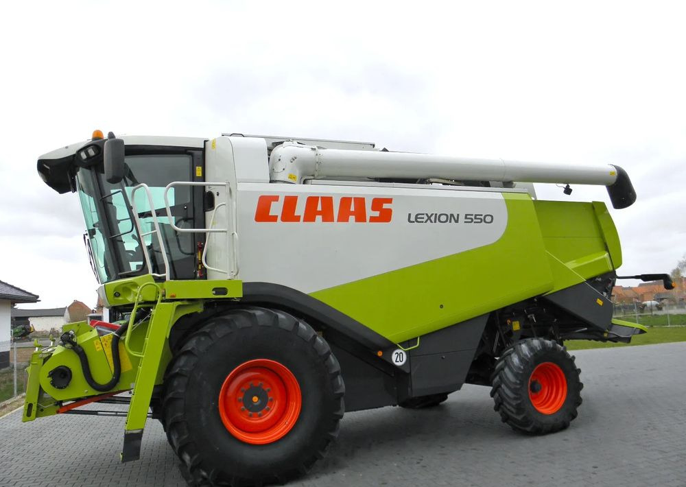 Claas Lexion 550 2008 Rok, Nowsza Wersja, Nie Malowany, Stan Idealny - Combine harvester: picture 1 Claas Lexion 550 2008 Rok, Nowsza Wersja, Nie Malowany, Stan Idealny - Combine harvester: picture 1