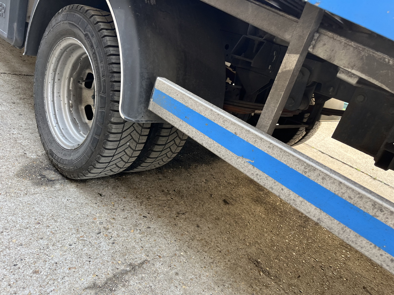 Flatbed van Iveco Daily 35-180 plateau dépannage dépanneuse porte voiture: picture 9