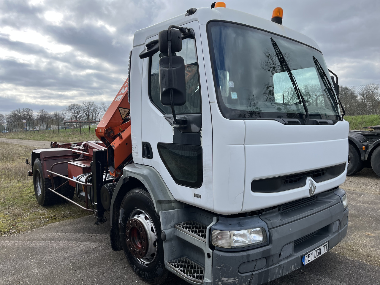 RENAULT Premium 250 ampirol grue atlas 12t/M - Hook lift truck, Crane truck: picture 2 RENAULT Premium 250 ampirol grue atlas 12t/M - Hook lift truck, Crane truck: picture 2